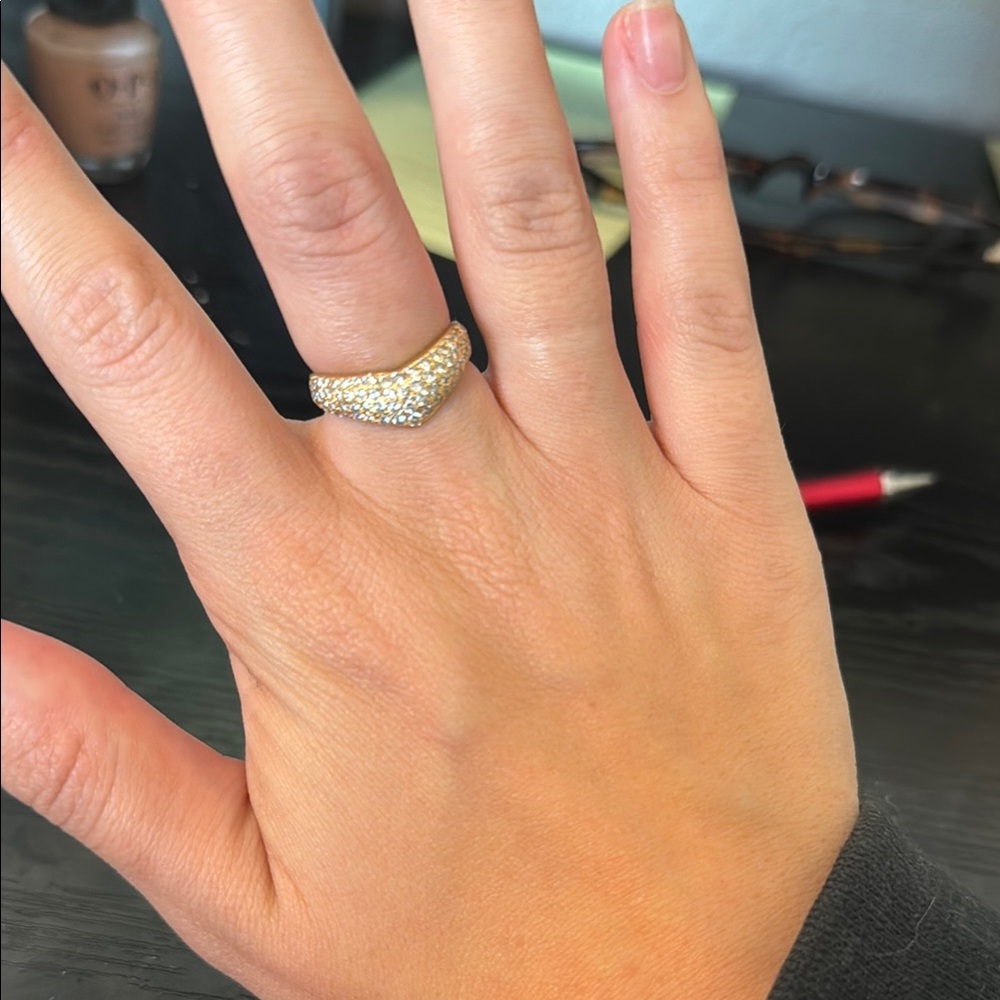 Elegant Gold Diamond Pave Women's Ring